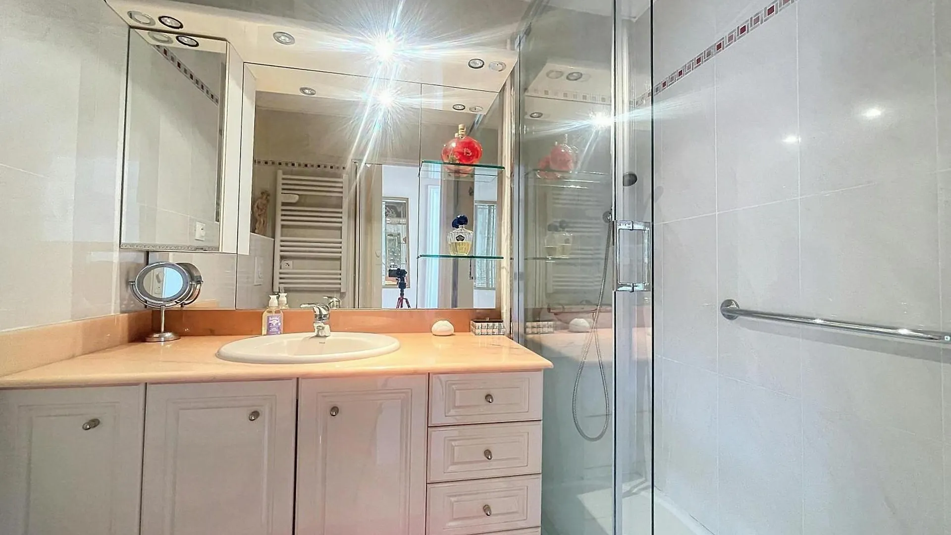 Estivaliere - 6 Couchages - 3 Chambre - Parking Golfe-Juan Frankreich